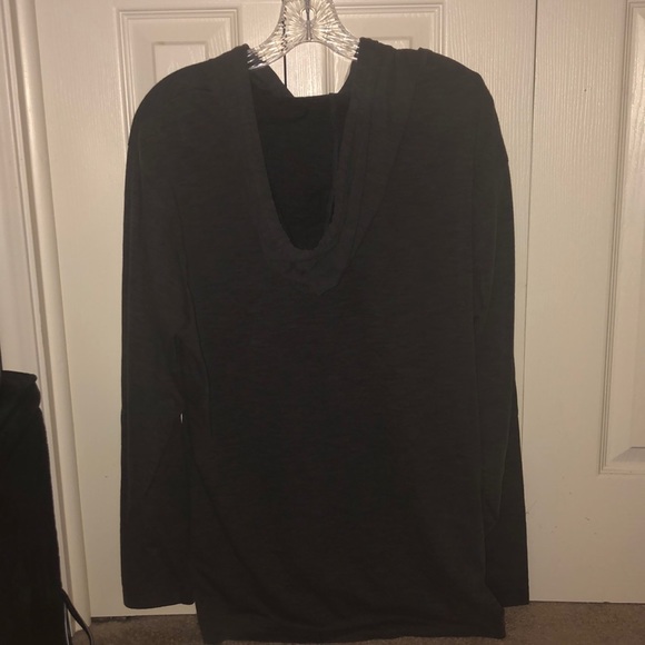 Roundtree & Yorke Pullover - Picture 2 of 3